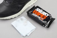 SNEAKY WIPES